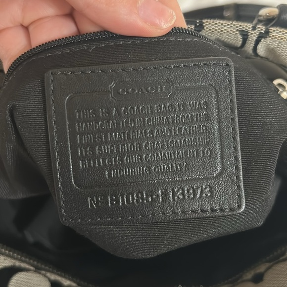 COACH HAMPTONS SIGNATURE LUNCH TOTE BLACK AND GREY F13973 - Picture 13 of 13